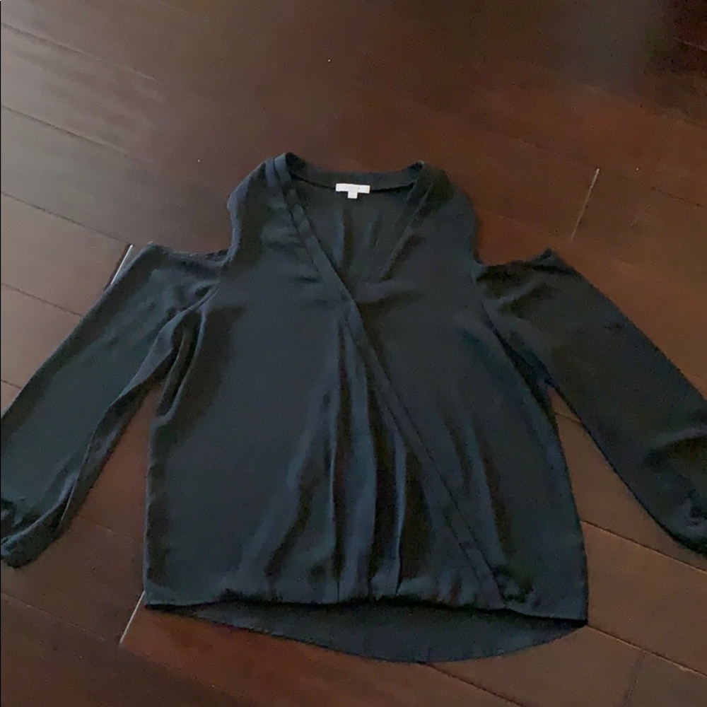 Stella & Dot Maette cold shoulder top NWOT